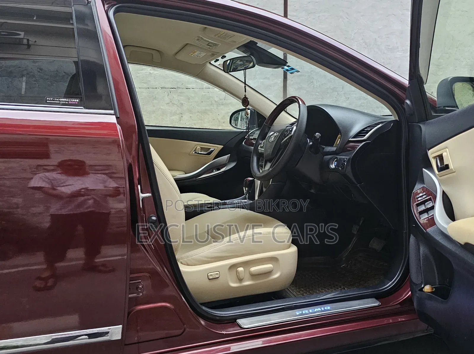 Toyota Premio 2016 Maroon