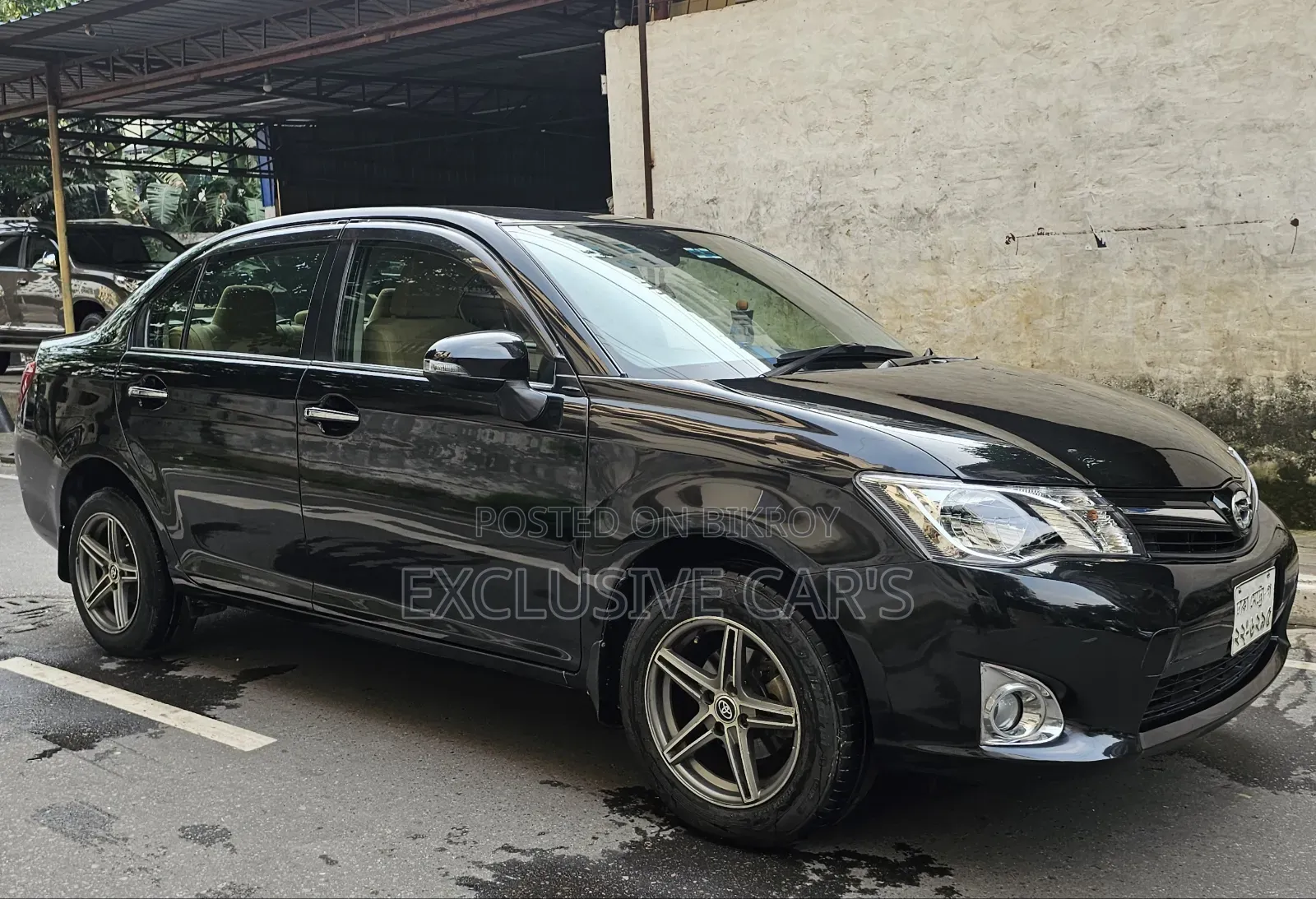 টয়োটা এক্সিও ২০১৩ কালো