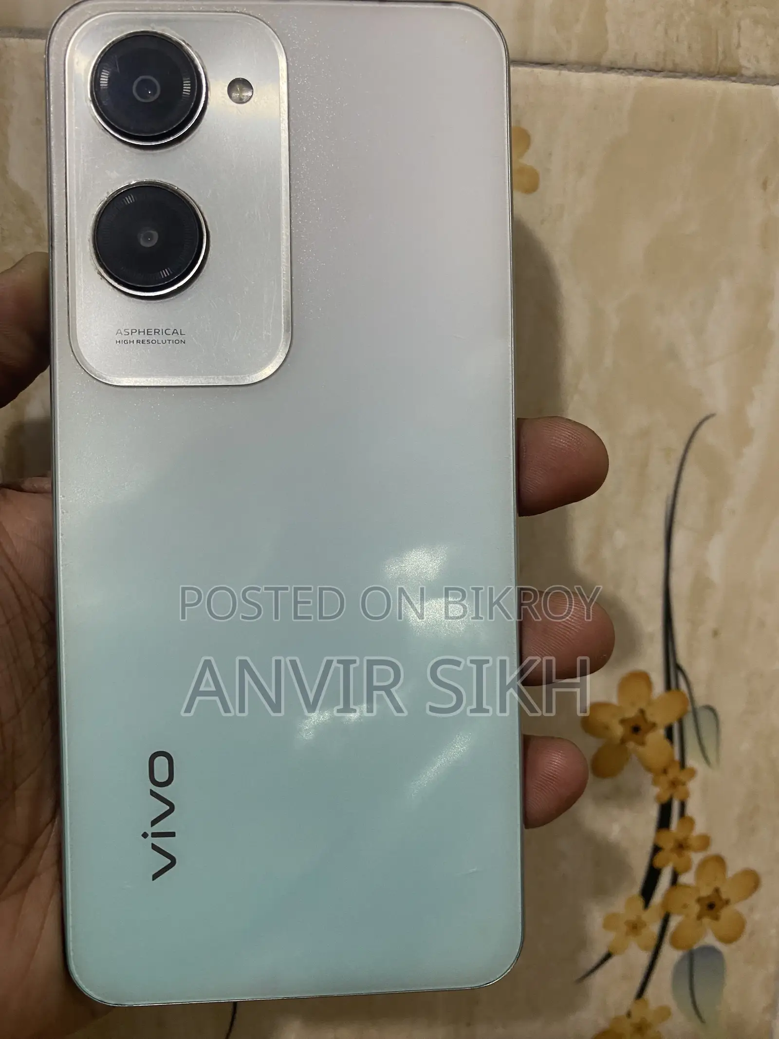 Vivo Y18 128 GB White