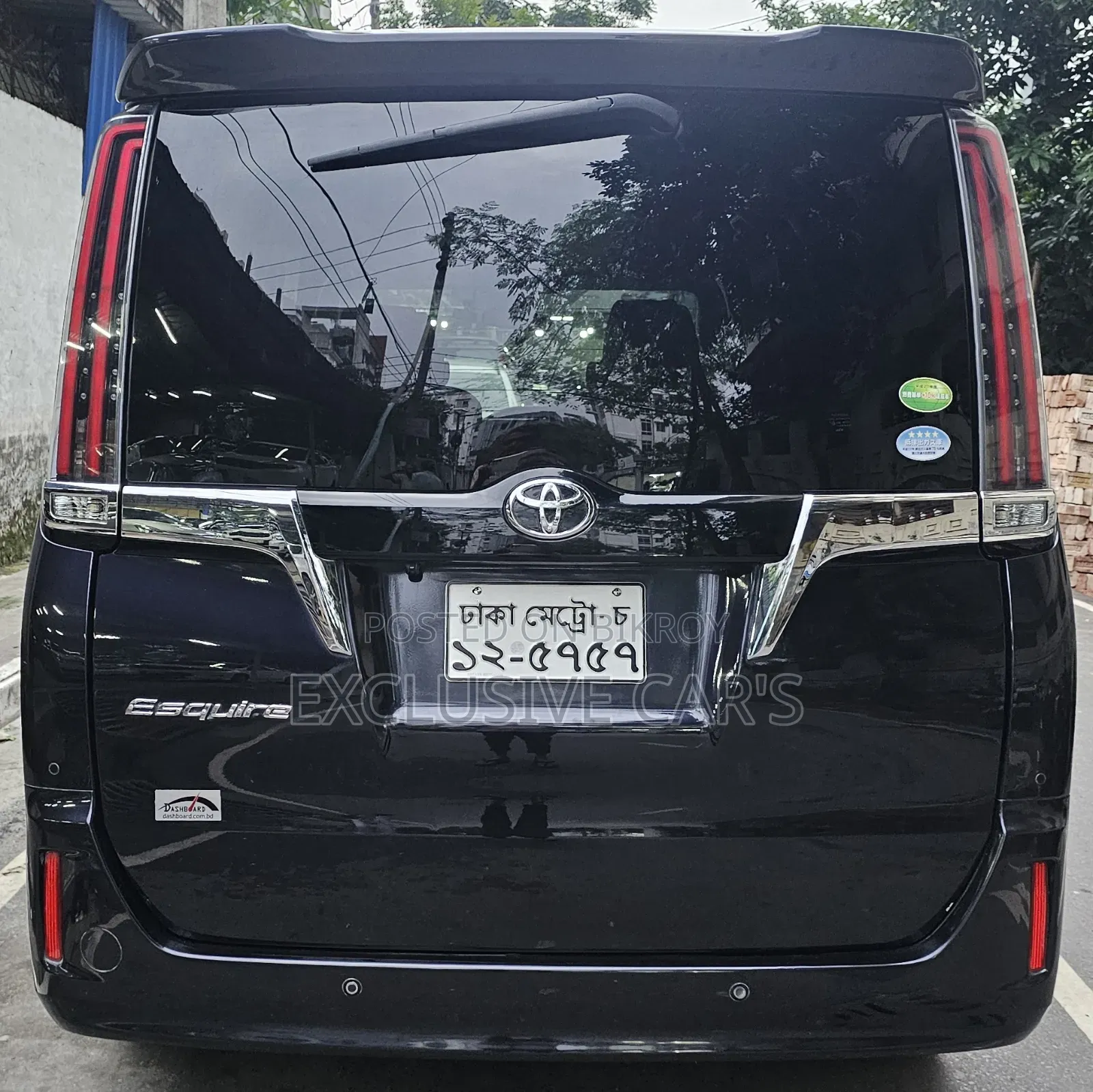 টয়োটা এস্কয়ার ২০১৯ কালো
