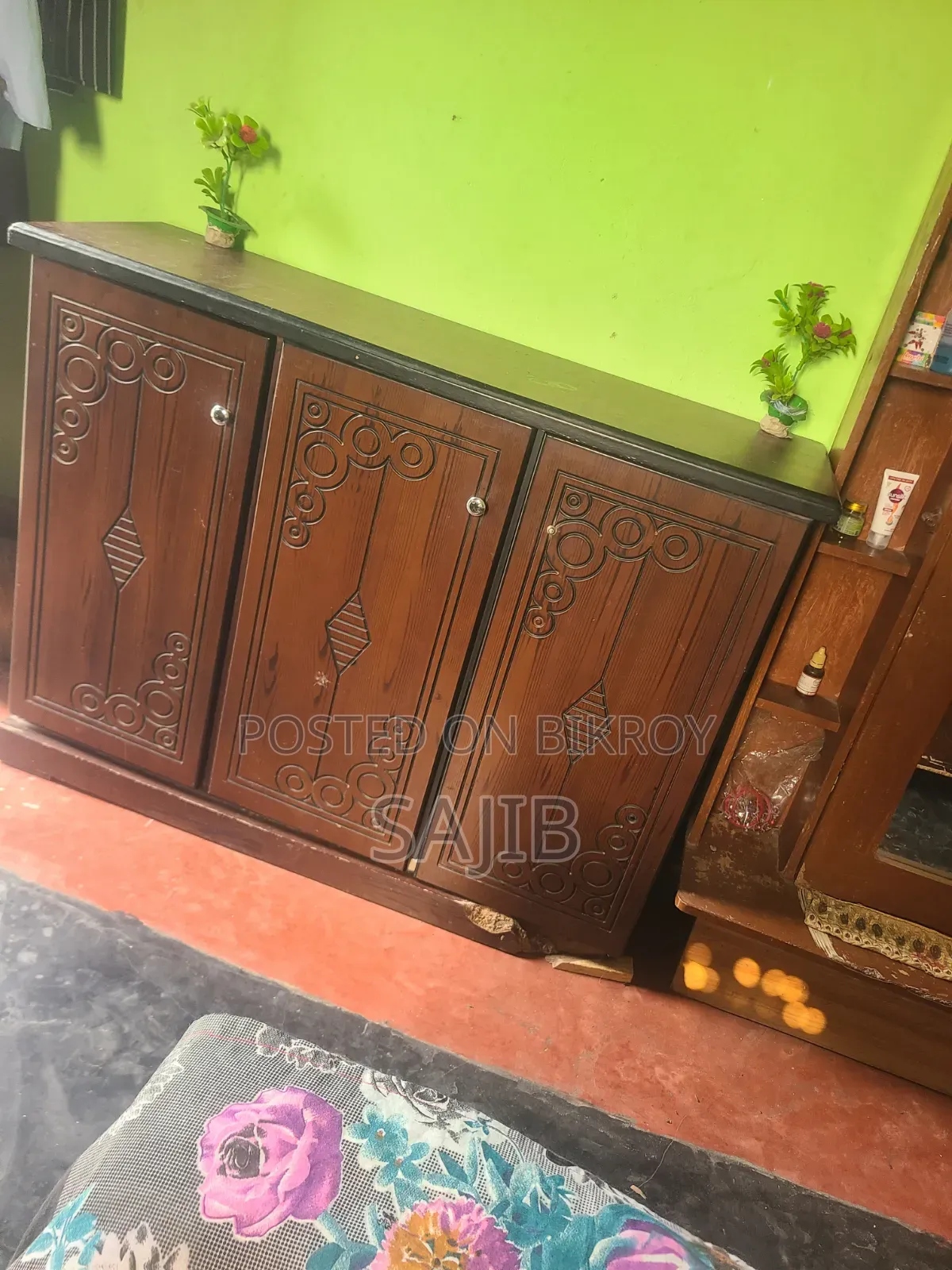 Almirah for Sale
