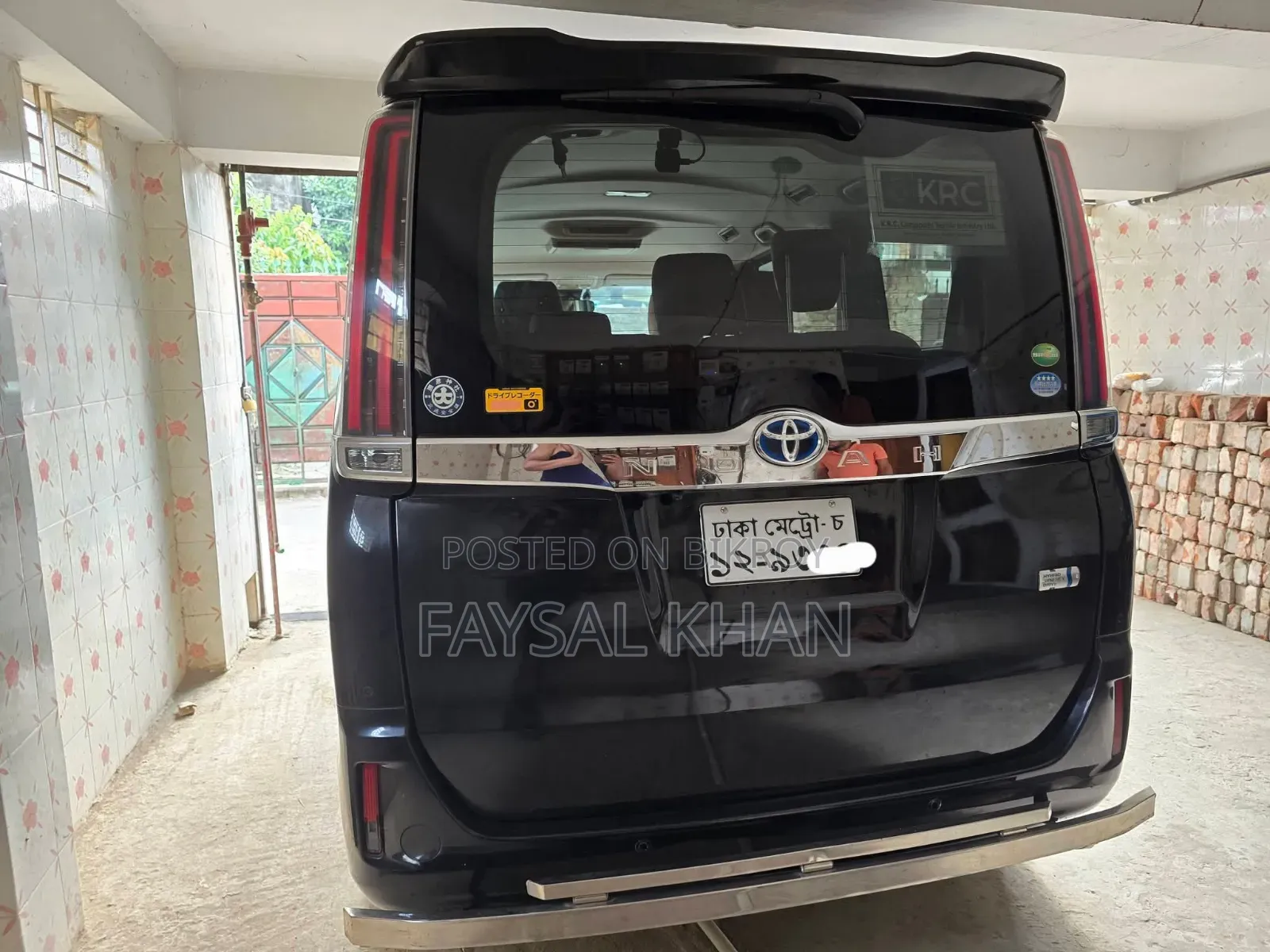 Toyota Noah 2.0 Front Wheel Drive (7 Seater) 2020 Black