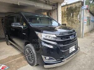 Toyota Noah 2.0 Front Wheel Drive (7 Seater) 2020 Black
