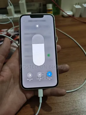 অ্যাপল আইফোন ১৩ ১২৮ জিবি হোয়াইট
