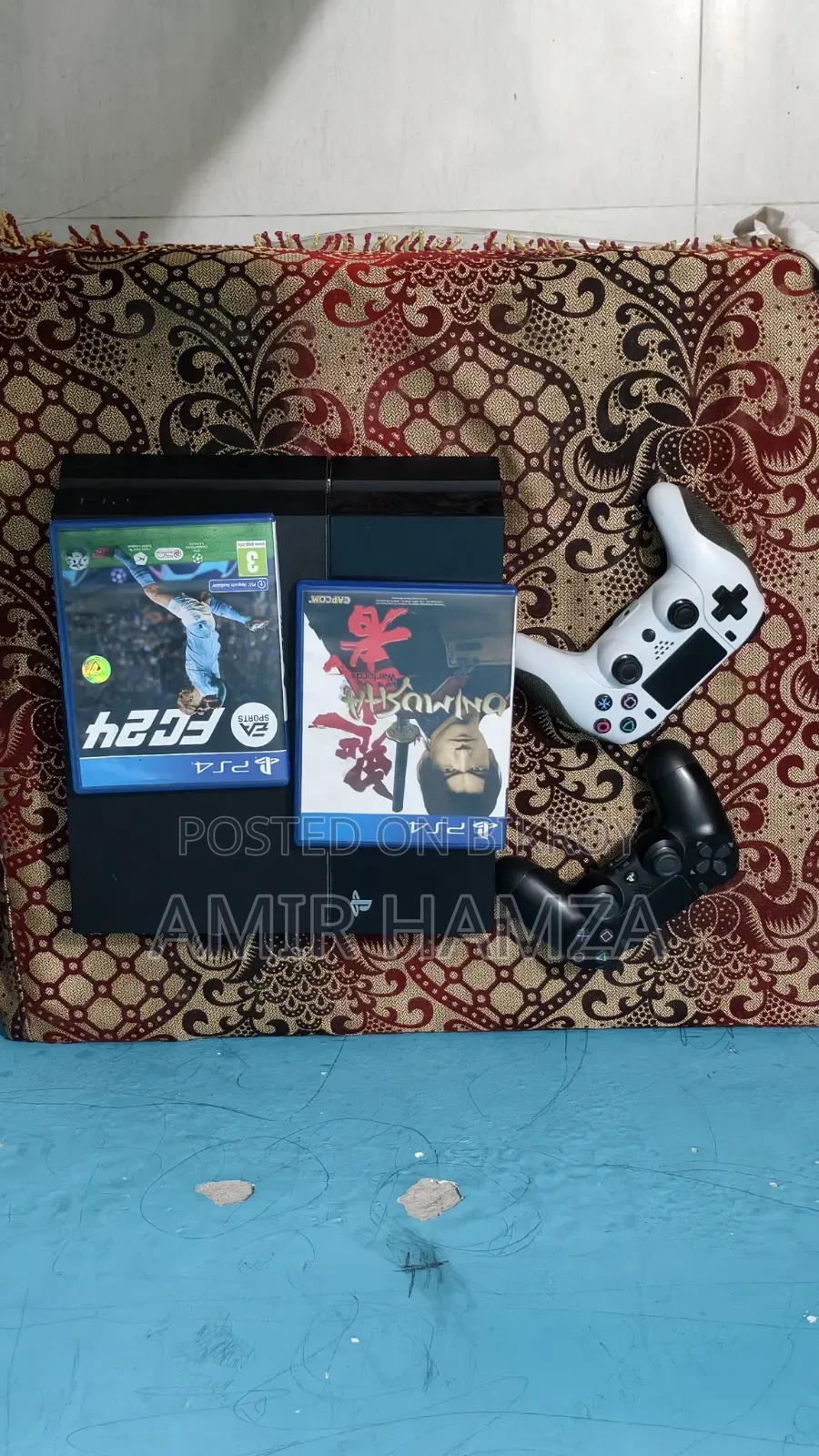 Sony PS4 Slim Black 512GB Gaming Console With 2x Wireless Controller