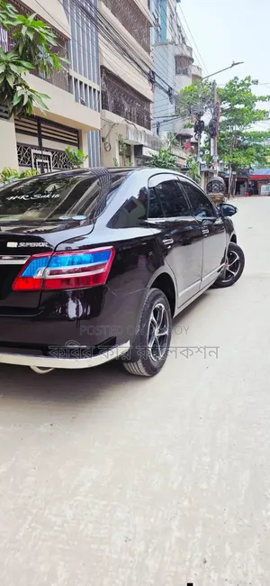 টয়োটা প্রিমিও ২০১১ মেরুন