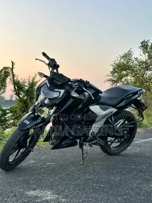 টিভিএস অ্যাপাচি ১৬০ ৪ভি ২০২১ কালো