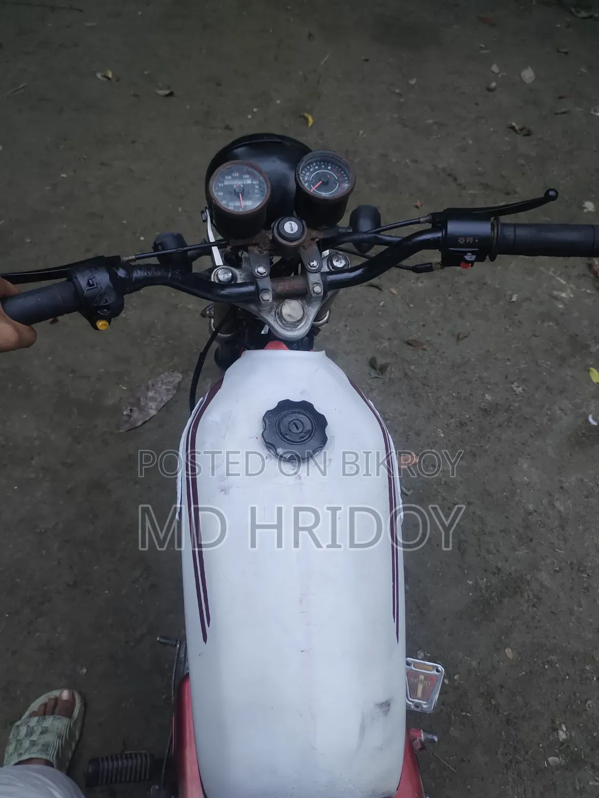মোটরসাইকেল ২০০৮ লাল