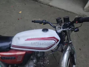 মোটরসাইকেল ২০০৮ লাল
