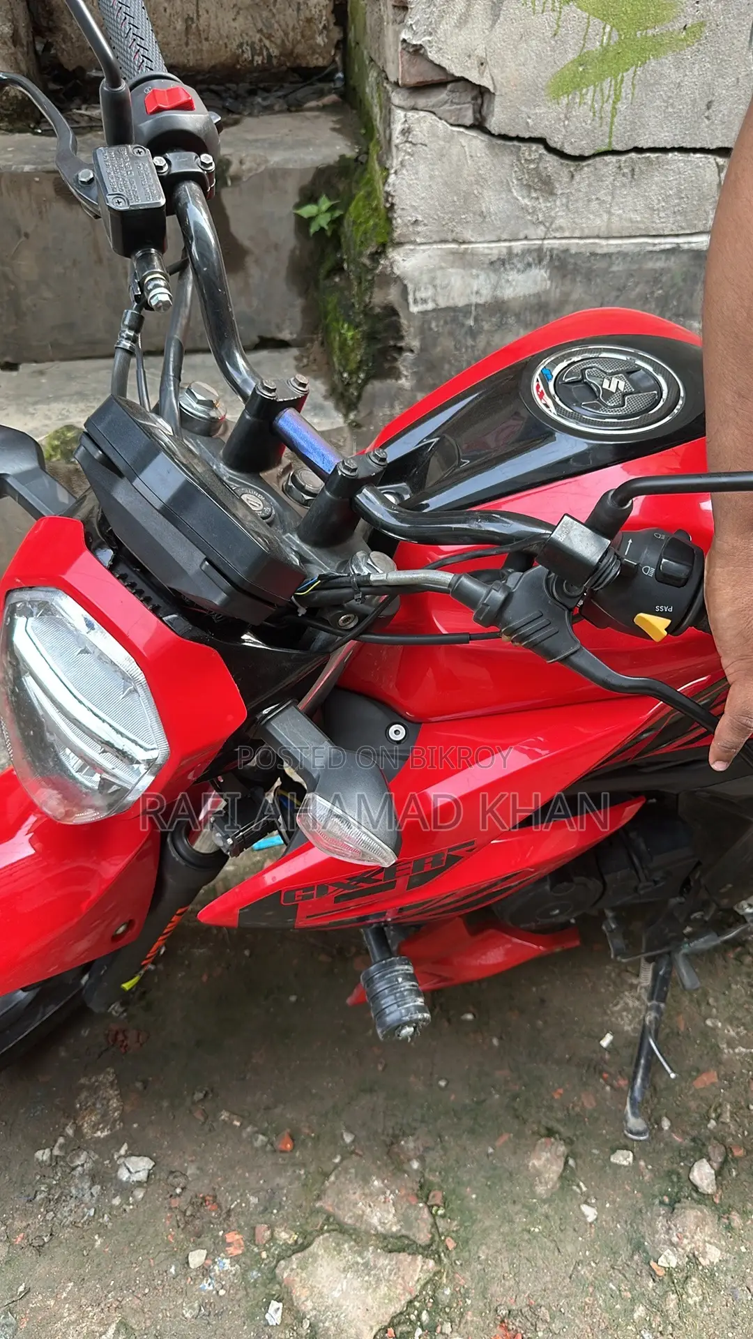 Suzuki 2023 Red