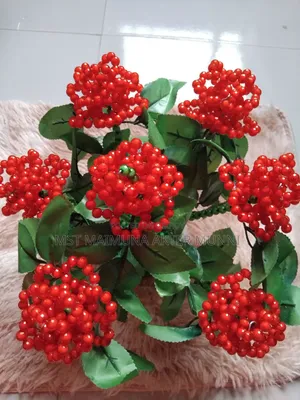 পুথির তৈরি ফুলদানি