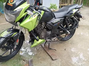 নতুন TVS Apache RTR 160 2v Refresh X-connect 2020 ব্লু