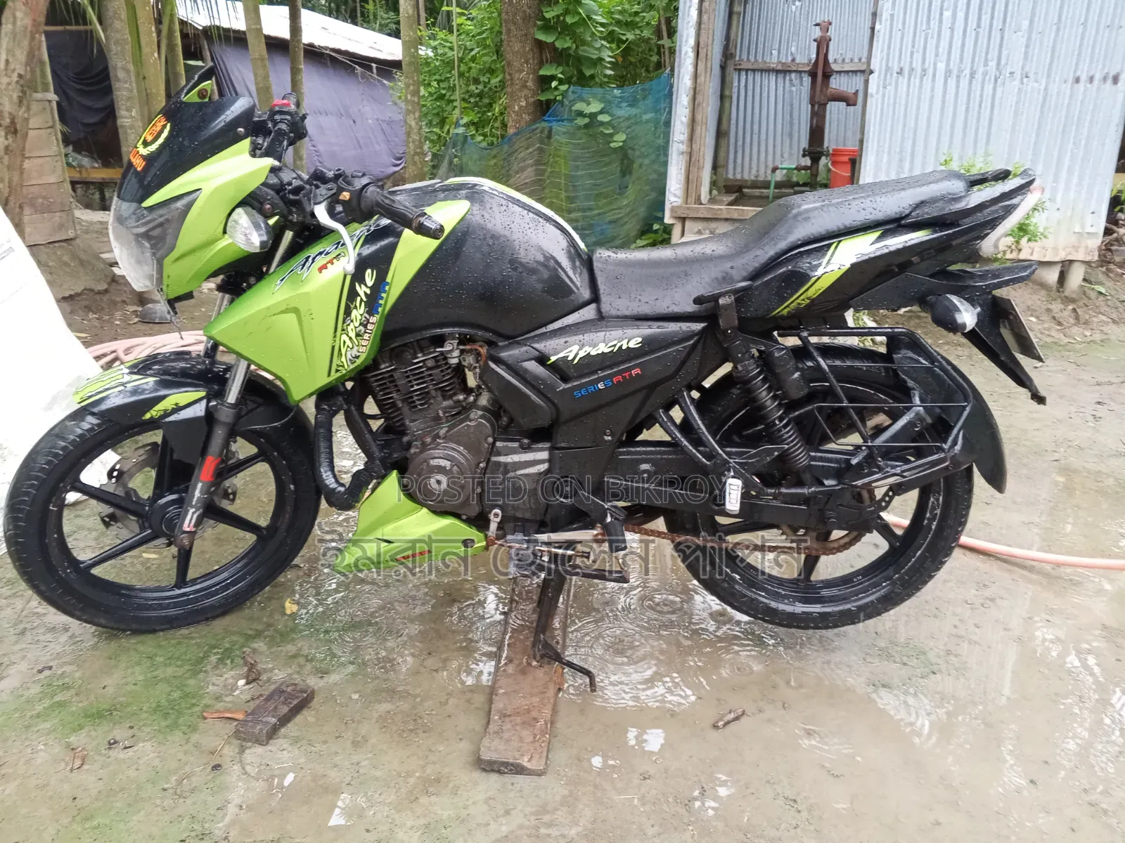 New TVS Apache RTR 160 2v Refresh X-Connect 2020 Blue