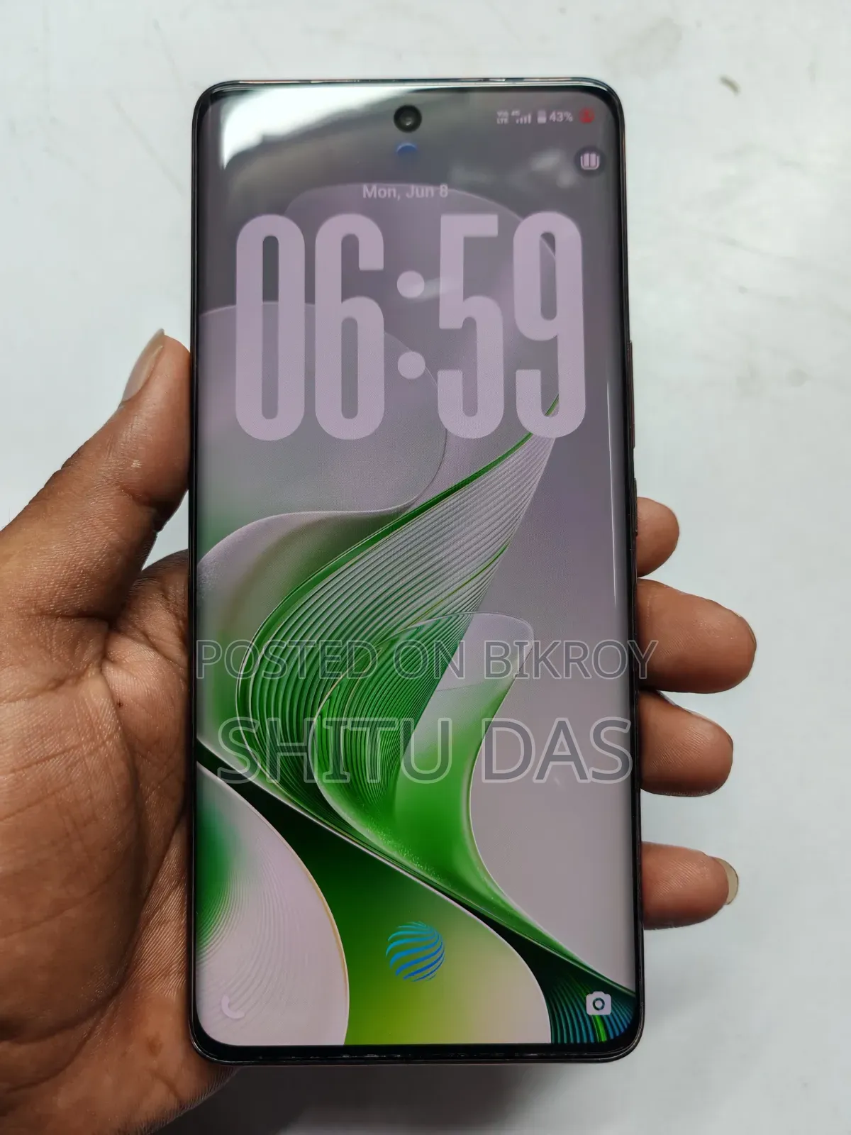 Vivo V40e 128 GB Gold