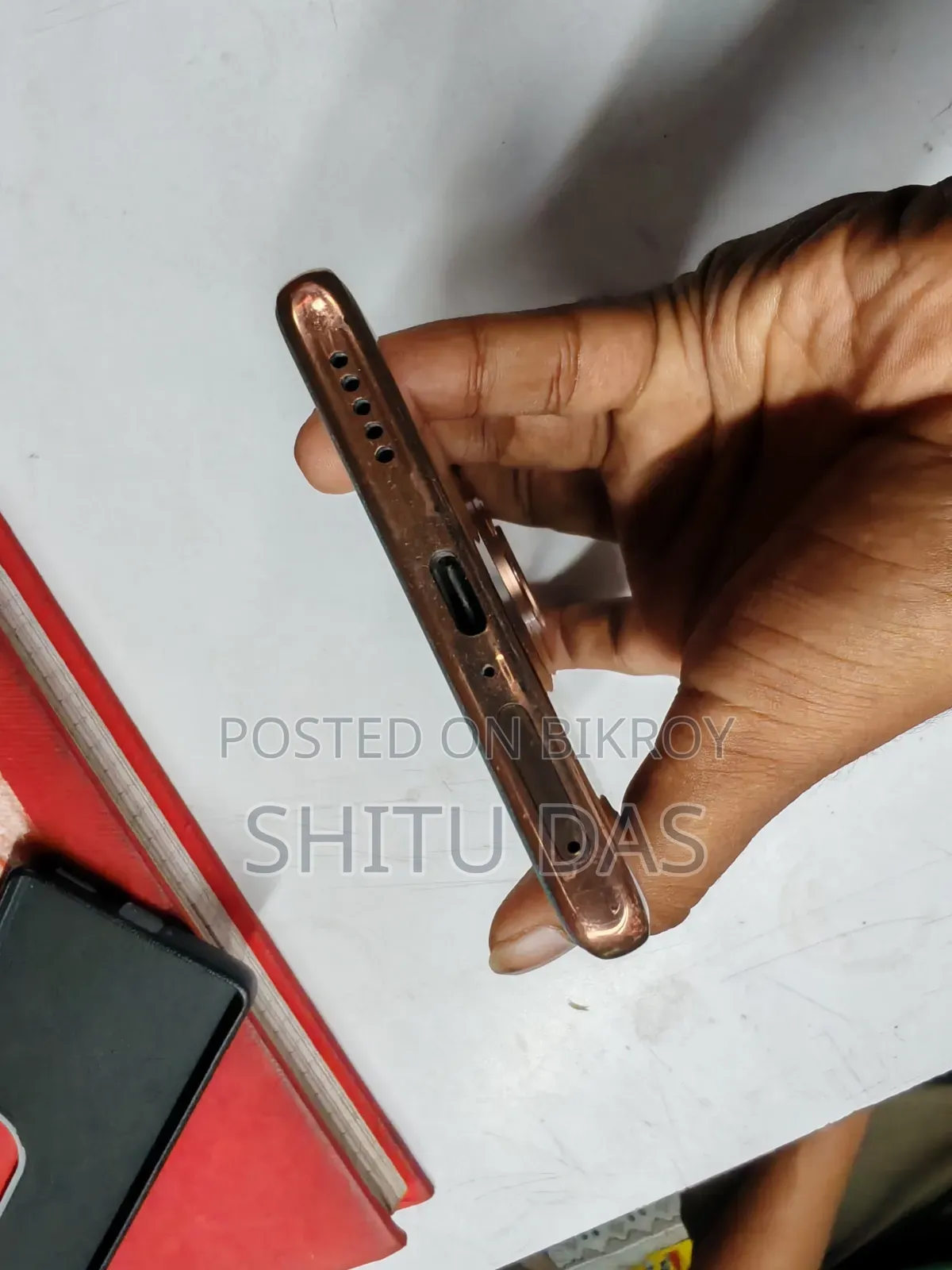 Vivo V40e 128 GB Gold