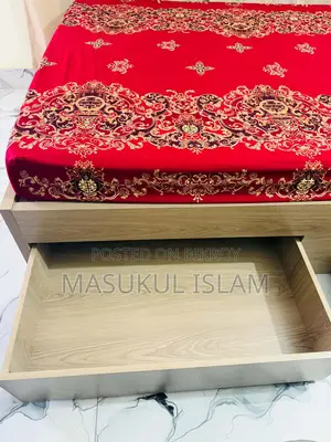 King Size Bed With Mattress