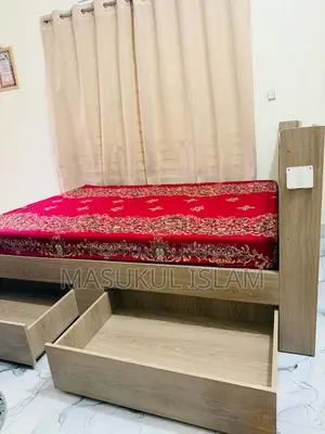 King Size Bed With Mattress
