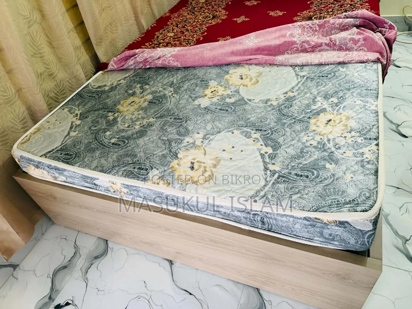 King Size Bed With Mattress