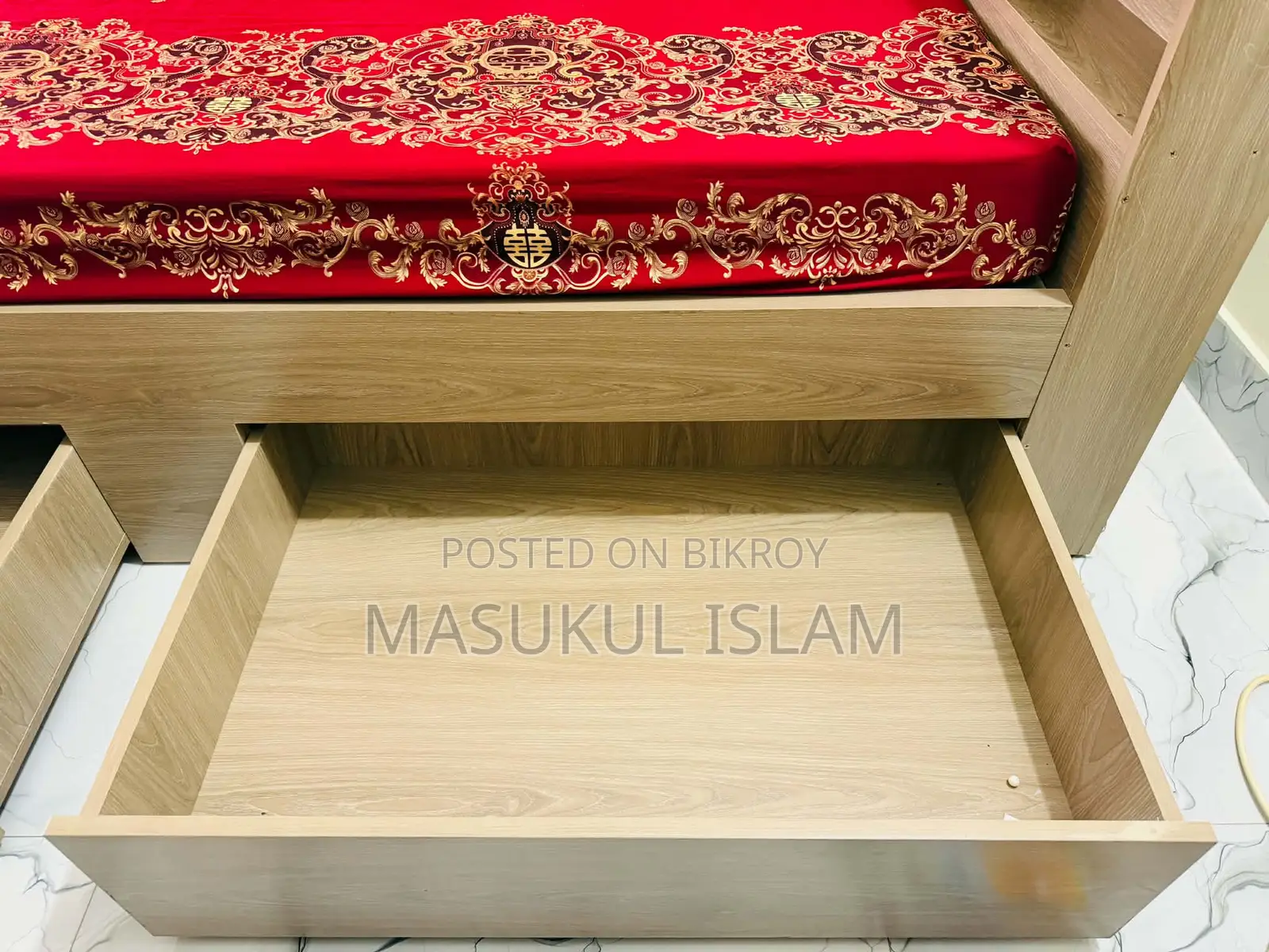 King Size Bed With Mattress