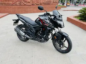 হোন্ডা ২০২২ কালো