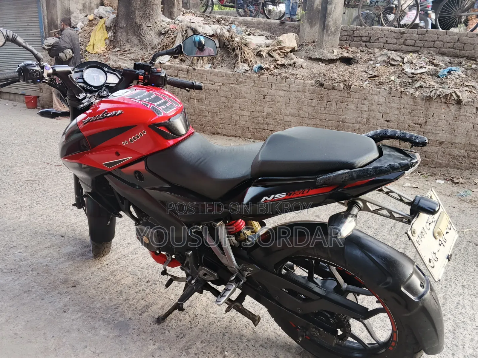 বাজাজ পালসার এনএস ১৬০ ২০১৮ রেড