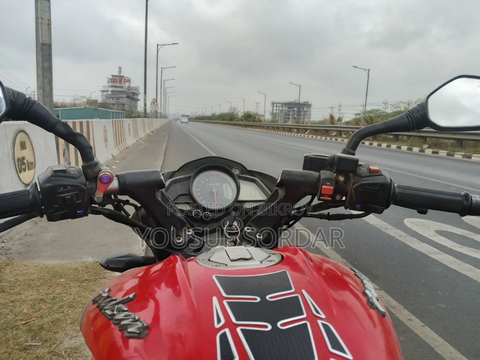 বাজাজ পালসার এনএস ১৬০ ২০১৮ রেড