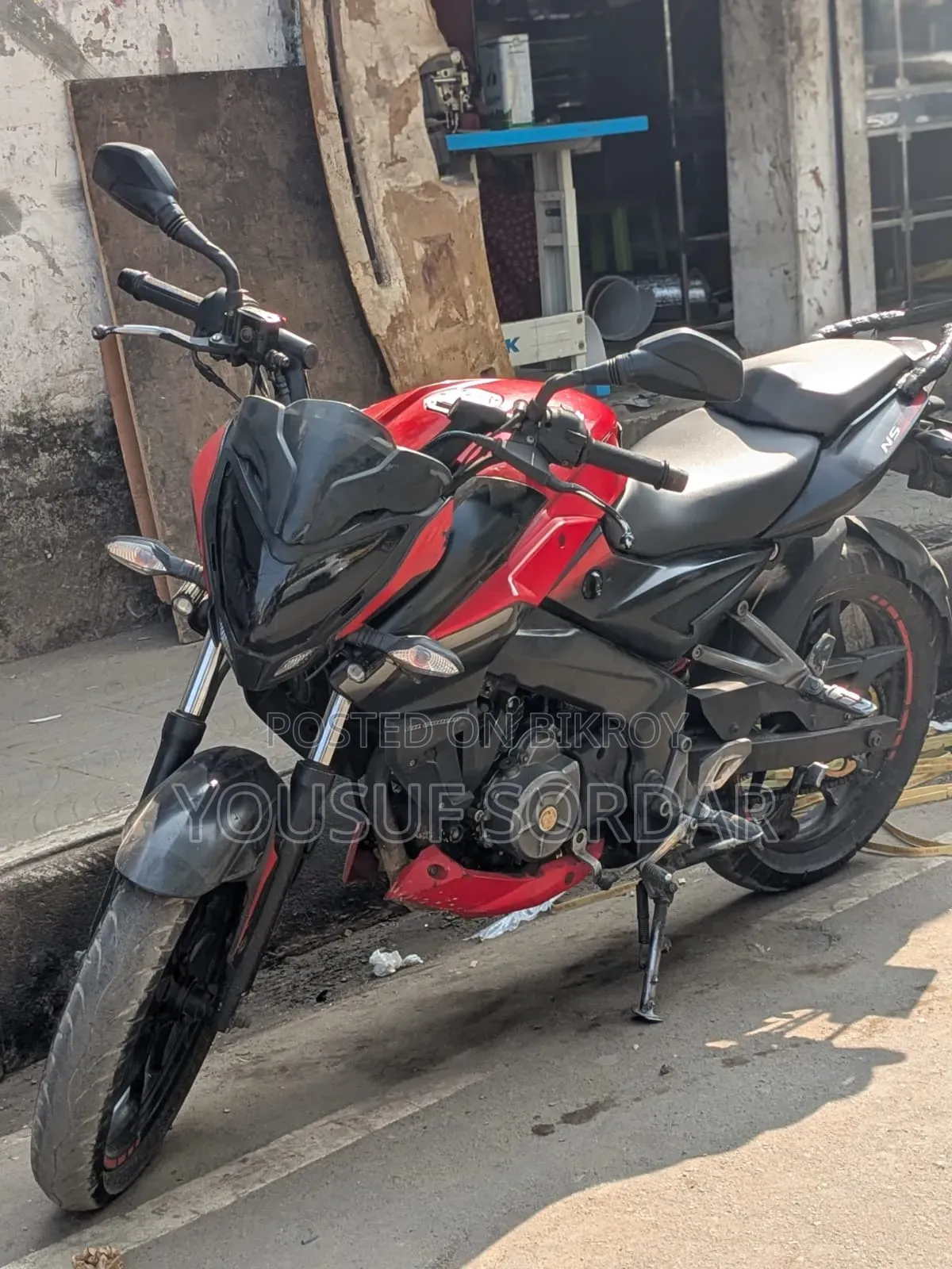 বাজাজ পালসার এনএস ১৬০ ২০১৮ রেড