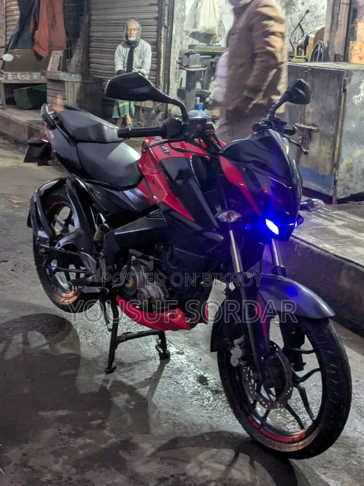 বাজাজ পালসার এনএস ১৬০ ২০১৮ রেড