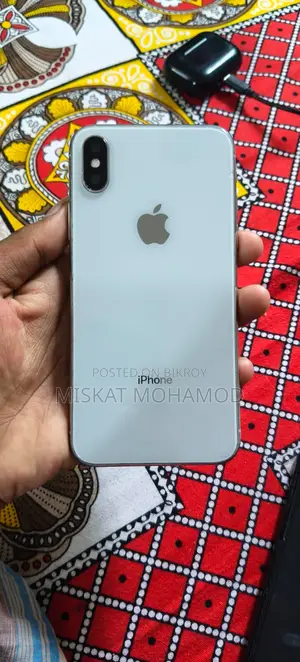 Apple iPhone X 64 GB White