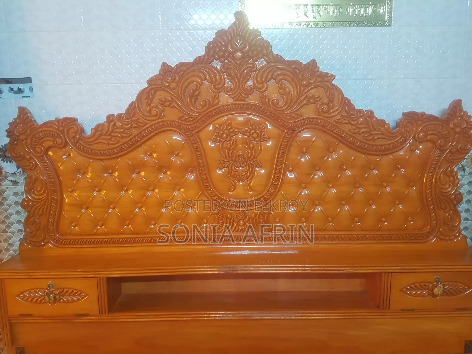 New Mahogany Wood Bed