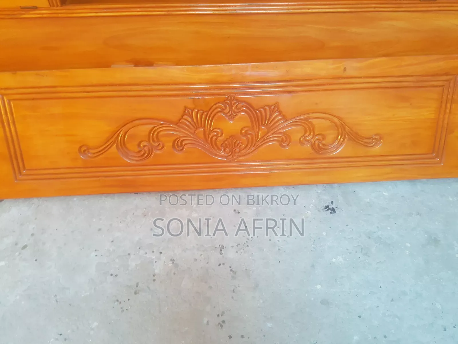 New Mahogany Wood Bed