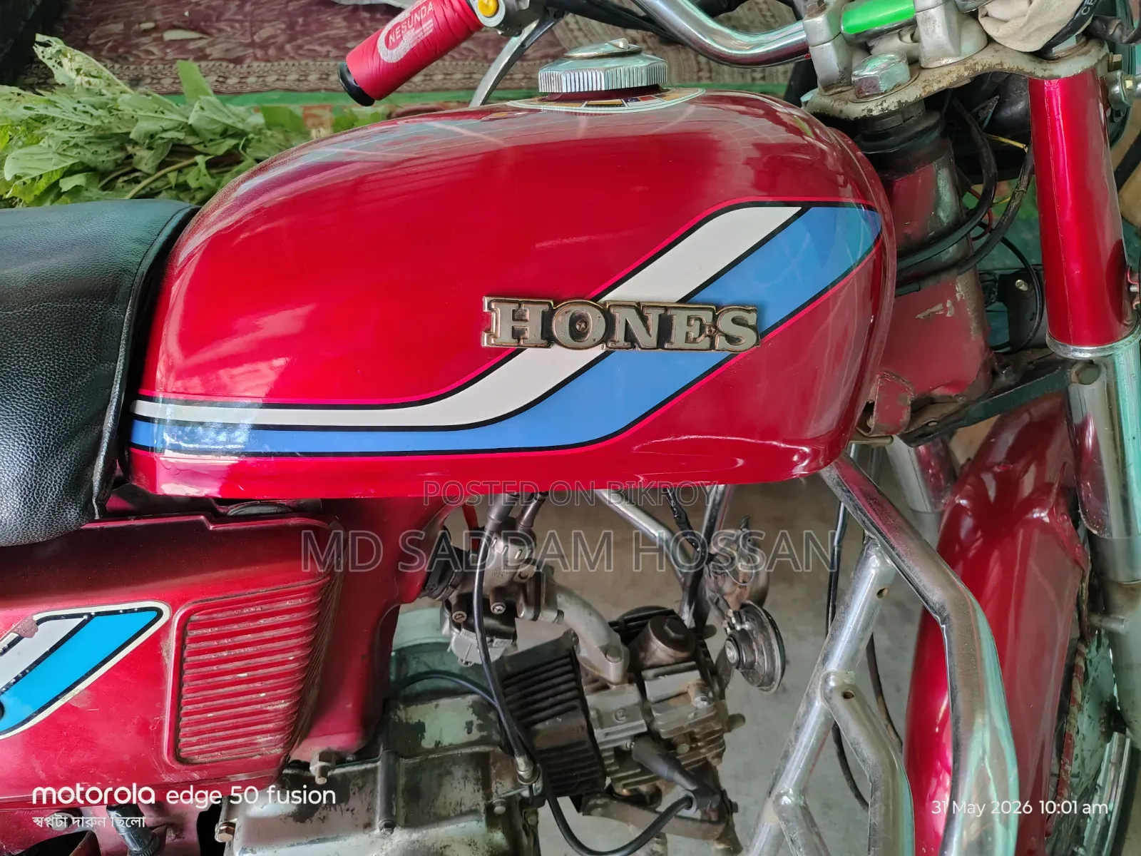 Honda 2000 Red