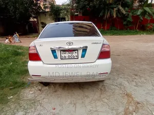 Toyota Corolla 2000 White