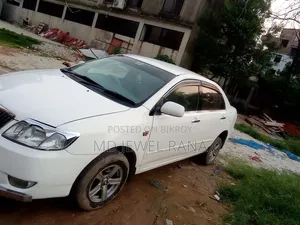 Toyota Corolla 2000 White