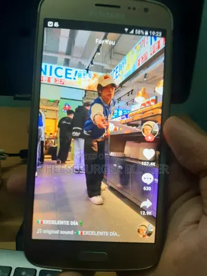 Samsung Galaxy J2 8 GB Gold