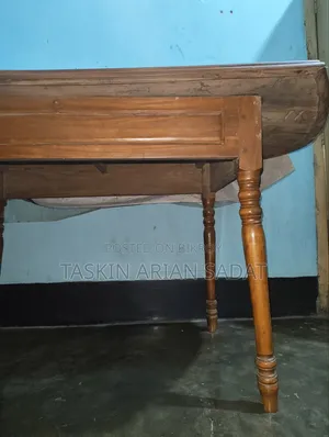 Dining table with 6 chairs