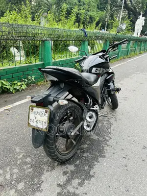 সুজুকি জিক্সার মনোটোন ২০২১ ব্ল্যাক
