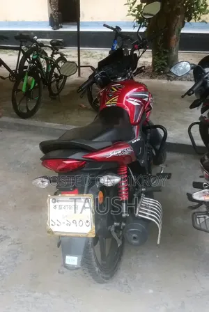 Honda CB 2022 Red