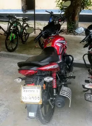 Honda CB 2022 Red