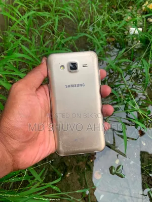 Samsung Galaxy J5 8 GB Gold