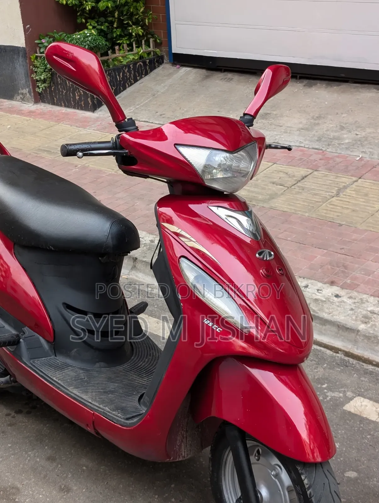 Mahindra Gusto 125 2014 Red