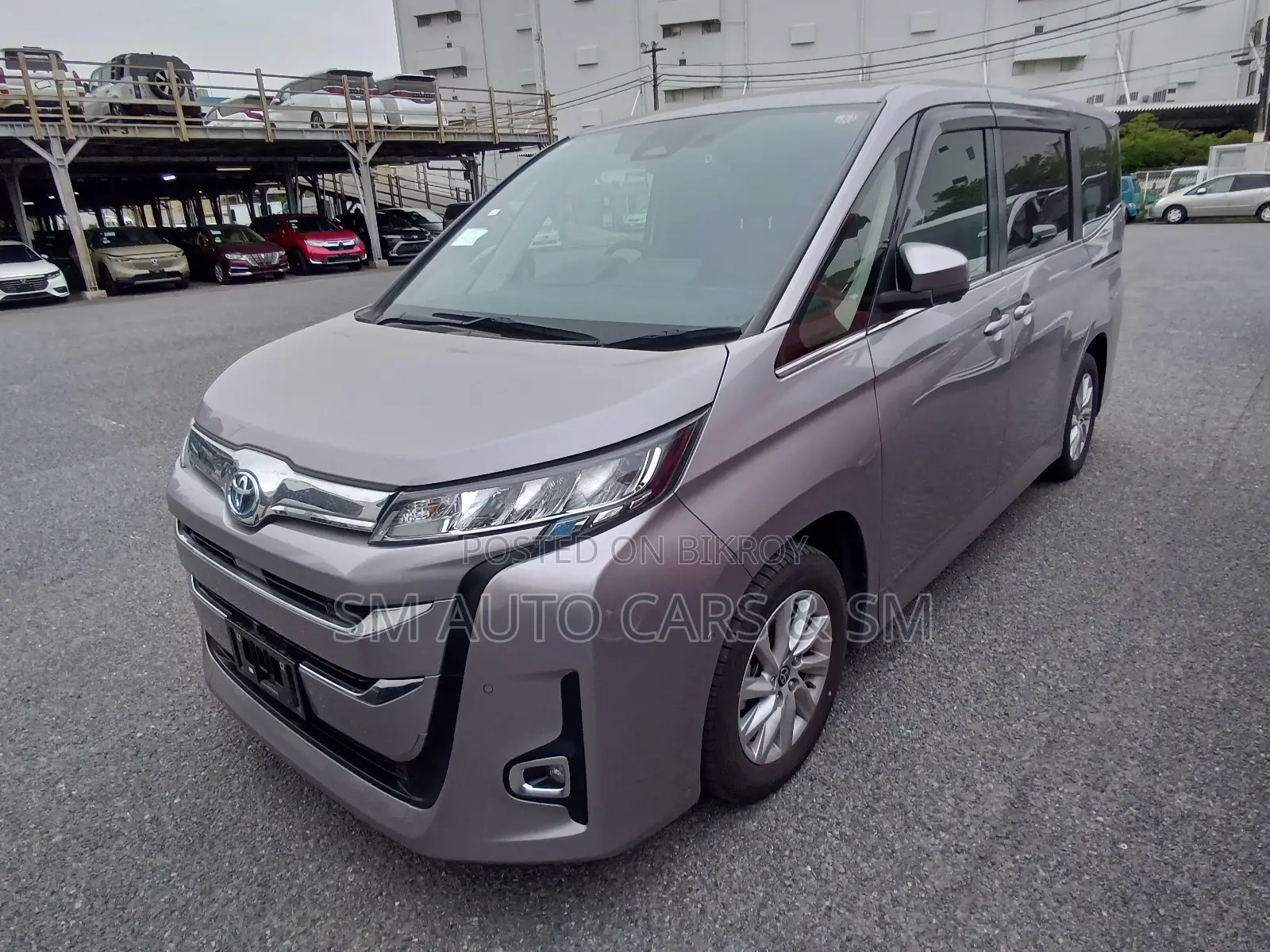Toyota Noah 2023 Silver