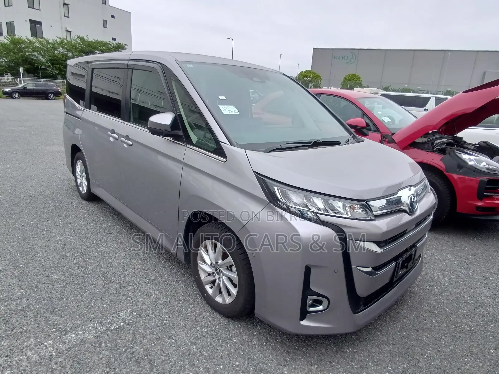 Toyota Noah 2023 Silver