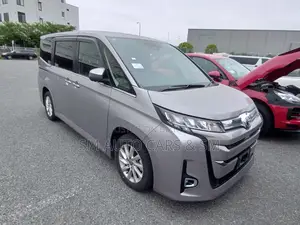 Toyota Noah 2023 Silver