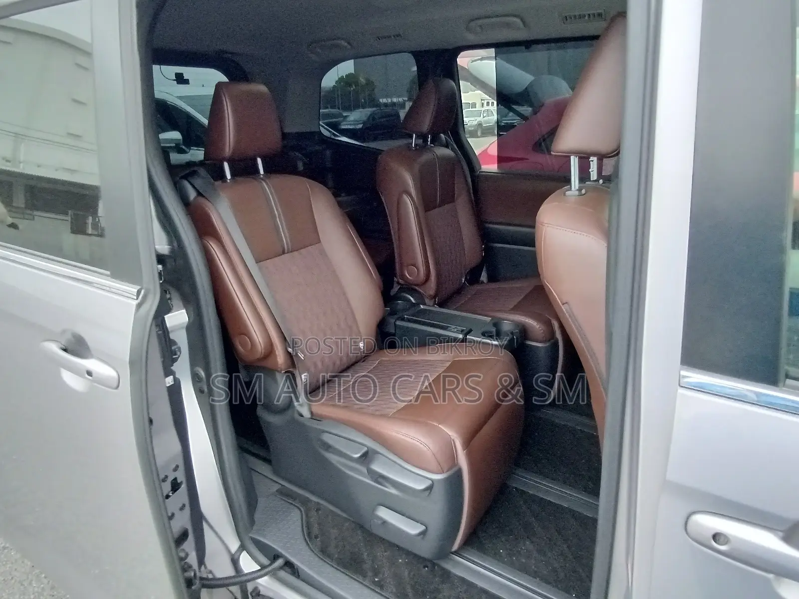 Toyota Noah 2023 Silver