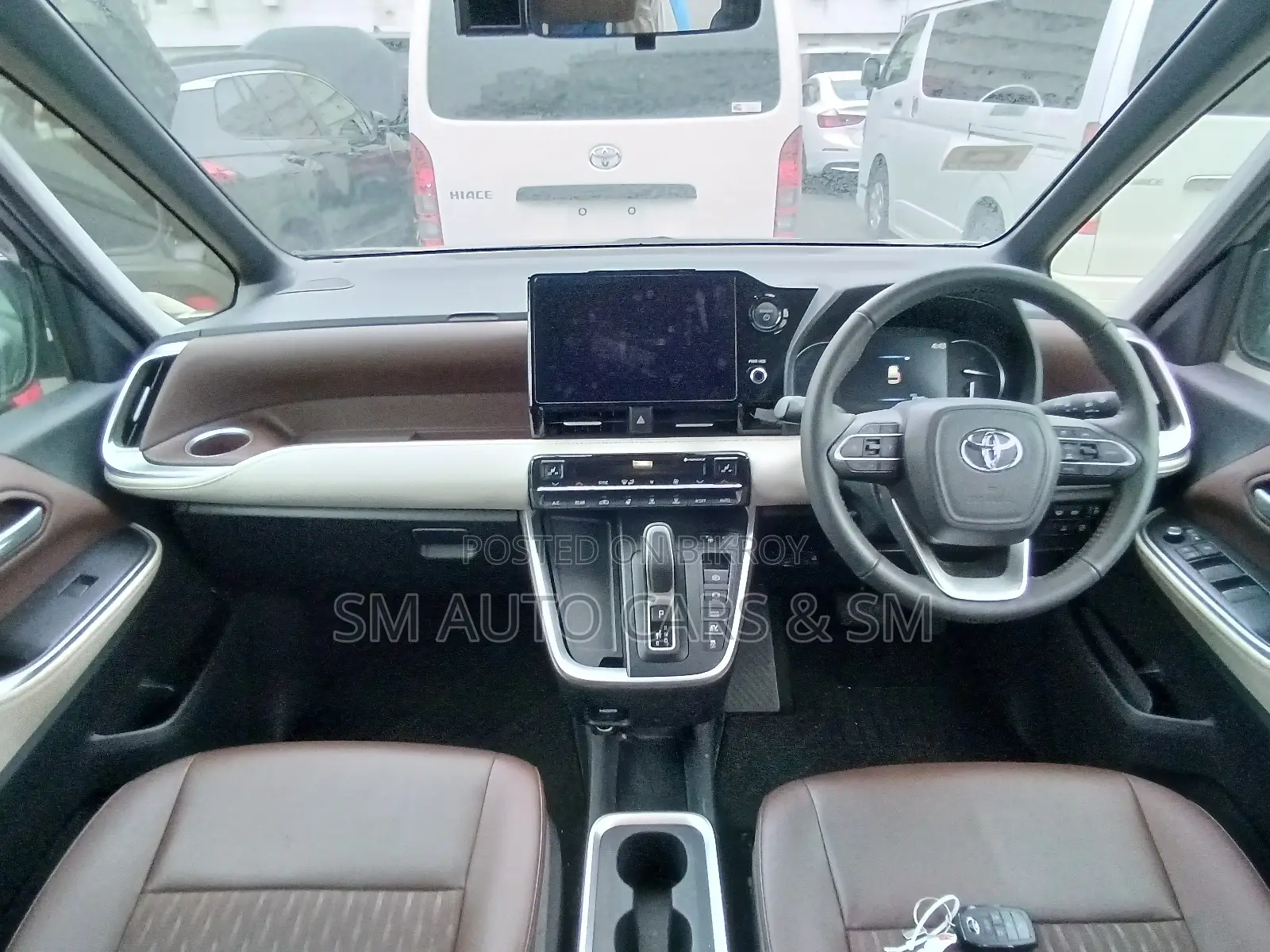 Toyota Noah 2023 Silver