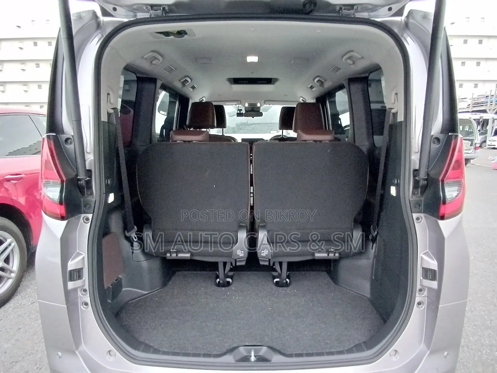 Toyota Noah 2023 Silver