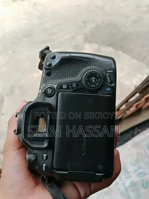 Absolutely fresh with two lenses, price 45000, slightly negotiable