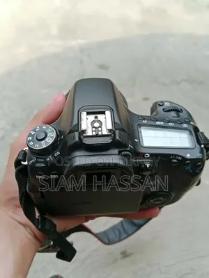 Absolutely fresh with two lenses, price 45000, slightly negotiable