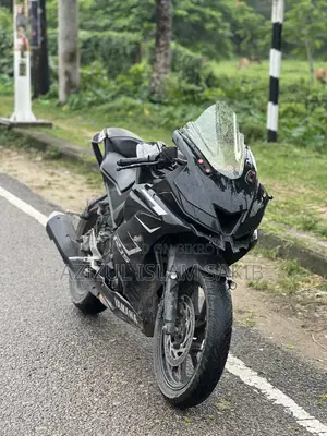 Yamaha R1 2021 Gray